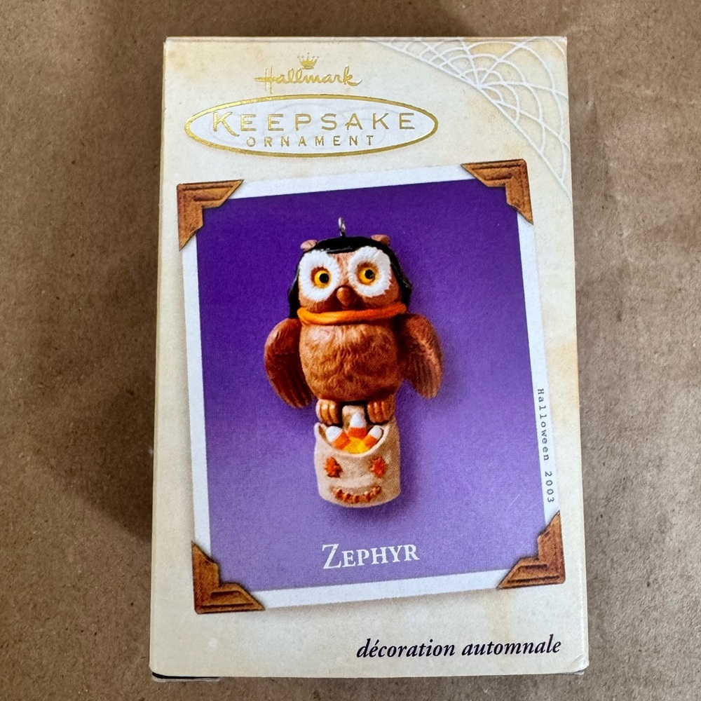 Hallmark Vintage 2003 Halloween Keepsake Ornament Zephyr The Owl Carrying Treats